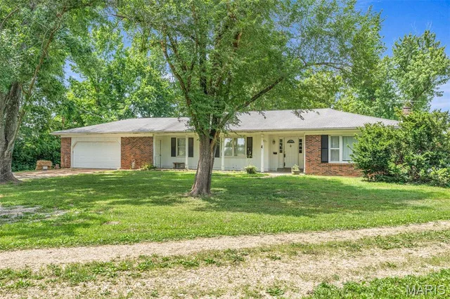 Front exterior — 3951 Project Road Luebbering Missouri real estate