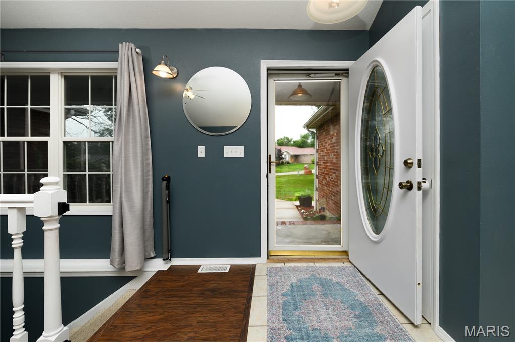 Primary bedroom — 24025 Stable Lane Waynesville Missouri real estate