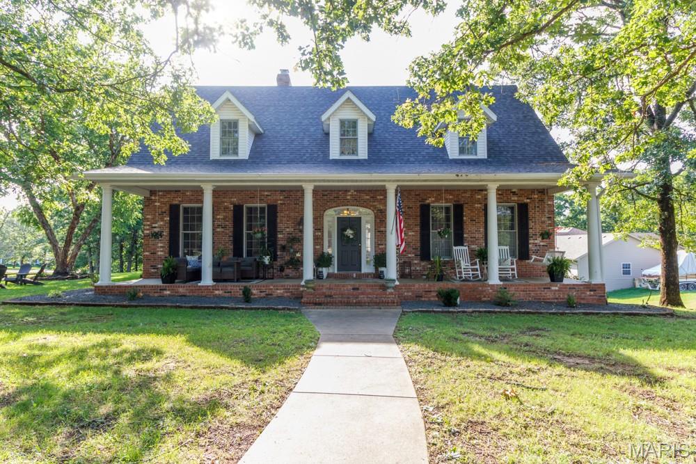 19261 GREEN VALLEY Lane Lebanon Missouri 6 bedroom 5 bathroom home for sale listed at $589,900
