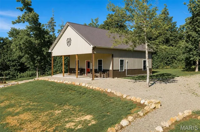 Front exterior — 7067 Hwy C Fredericktown Missouri real estate