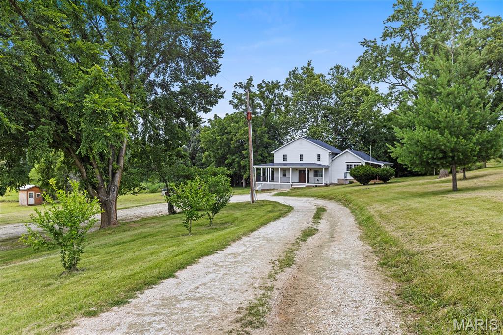 2257 S Highway W Foley Missouri 6 bedroom 4 bathroom home for sale listed at $475,000