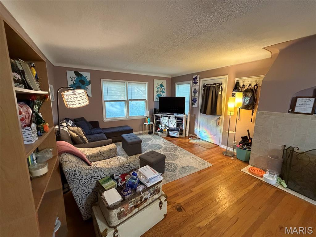 Primary bedroom — 64 Rose Court Rolla Missouri real estate