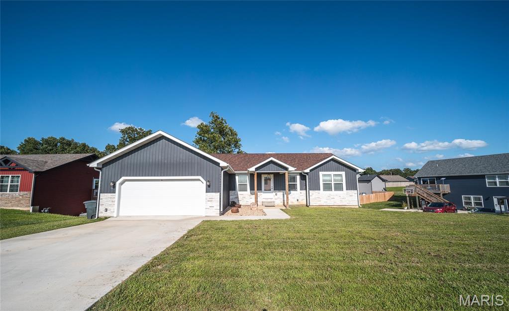 177 Mesa Drive Waynesville Missouri 4 bedroom 3 bathroom home for sale listed at $355,000