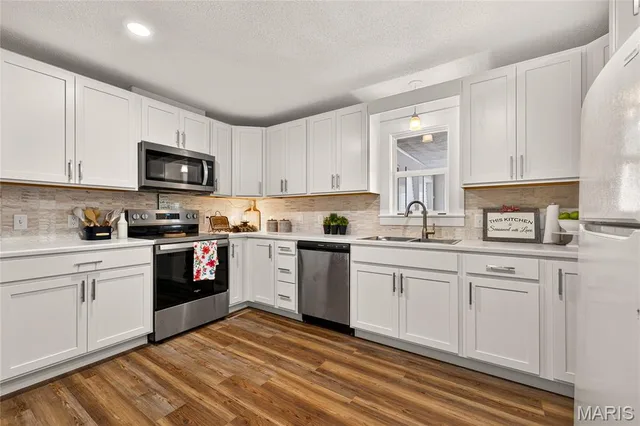 Kitchen — 8430 County Road 349 New Bloomfield Missouri real estate