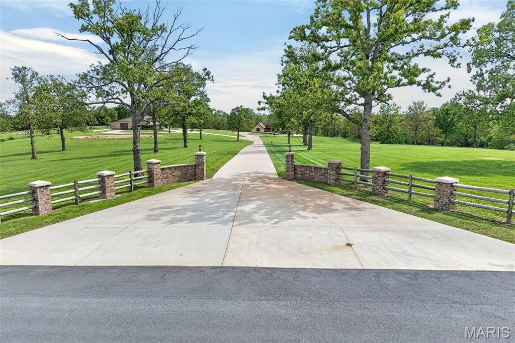 Front exterior — 23900 EMERSON Road Lebanon Missouri real estate