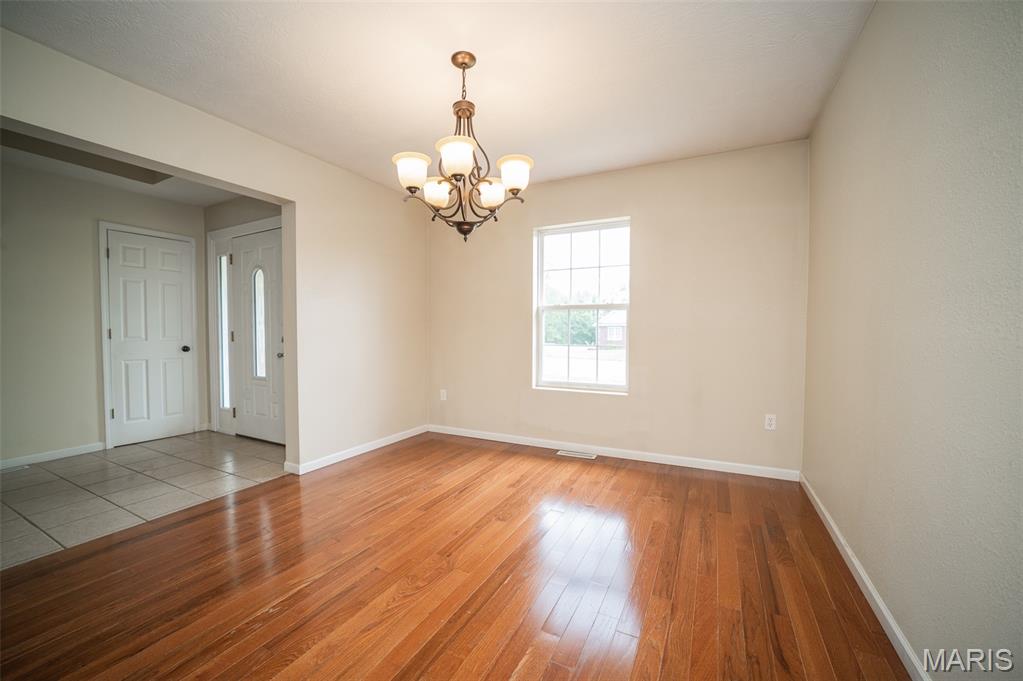 Primary bedroom — 109 Summit Pass Waynesville Missouri real estate