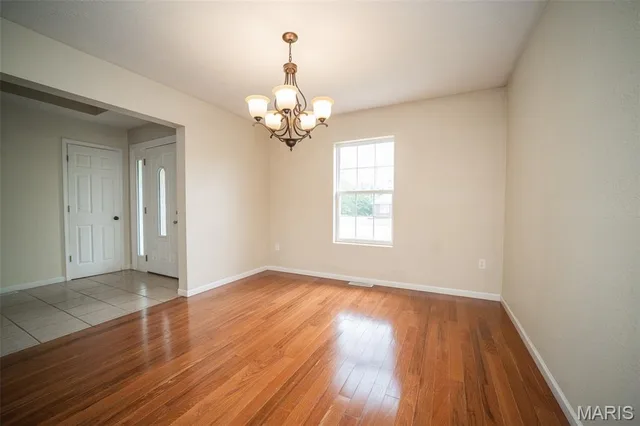 Primary bedroom — 109 Summit Pass Waynesville Missouri real estate