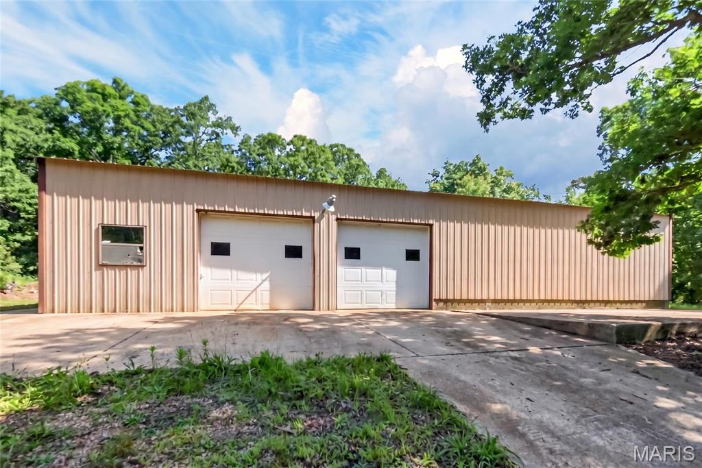 Front exterior — 24315 E Highway 32 Lebanon Missouri real estate
