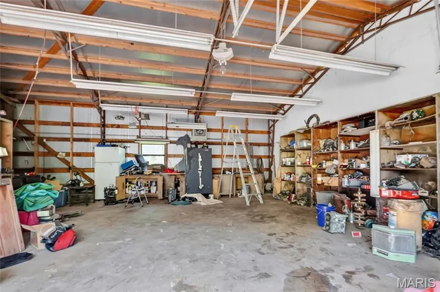 Kitchen — 24315 E Highway 32 Lebanon Missouri real estate