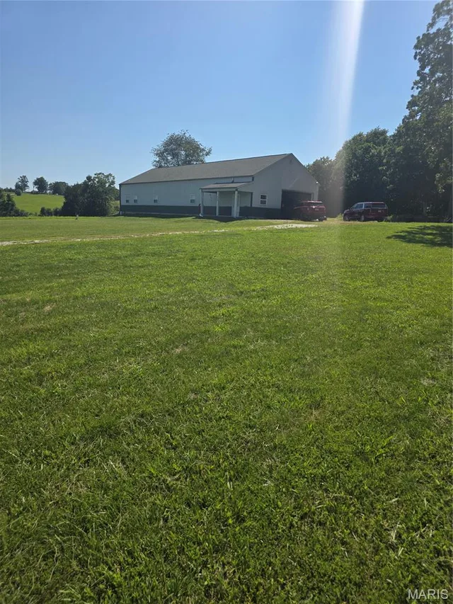 Front exterior — 889 Hagen Drive St Clair Missouri real estate