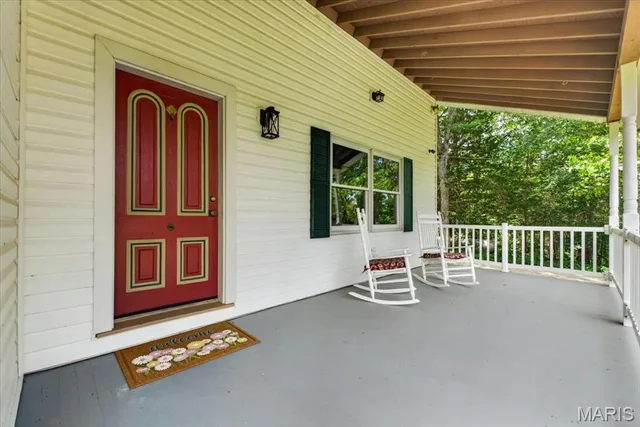Primary bedroom — 8578 Lizard Lane Dittmer Missouri real estate