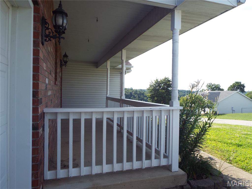 Kitchen — 150 Sawmill Road St Robert Missouri real estate