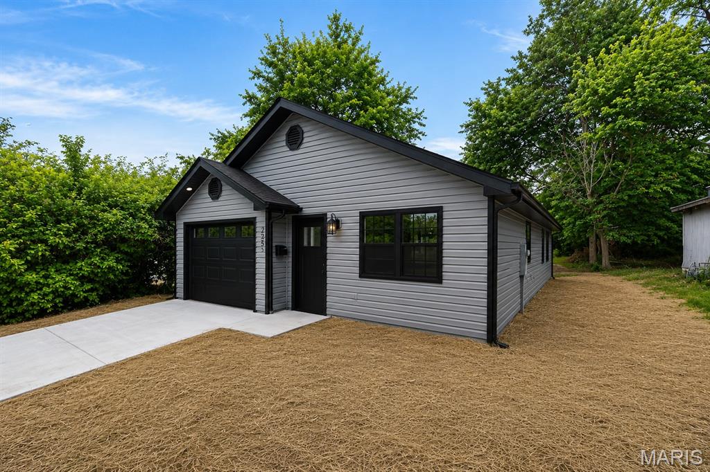 252 Garfield Street Lebanon Missouri 3 bedroom 2 bathroom home for sale listed at $205,000