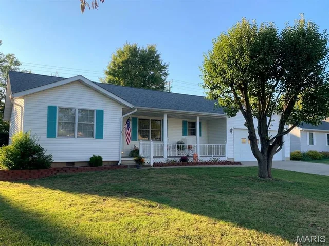 635 Saint David Street, St James MO