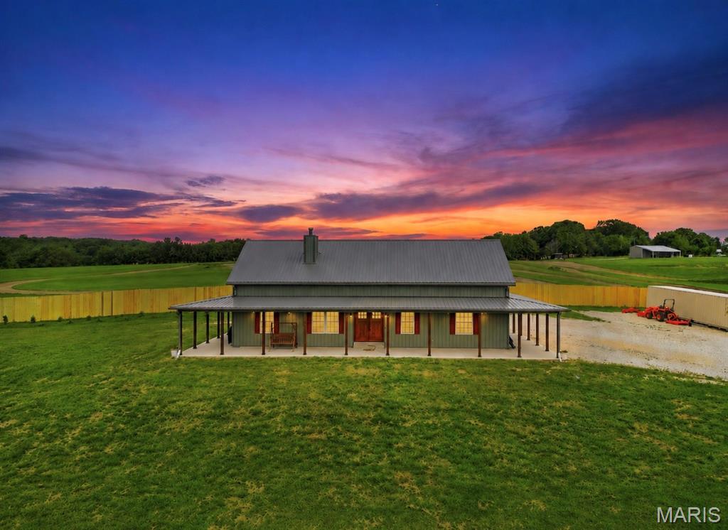 29601 Bueltmann Road Jonesburg Missouri 3 bedroom 2 bathroom home for sale listed at $495,000