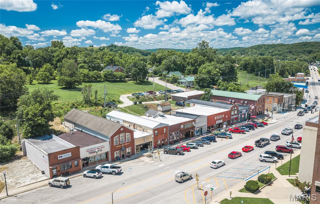 Primary bedroom — 322 Historic Route 66 E Waynesville Missouri real estate