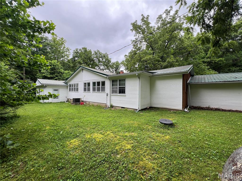 Kitchen — 20407 Highway T Waynesville Missouri real estate