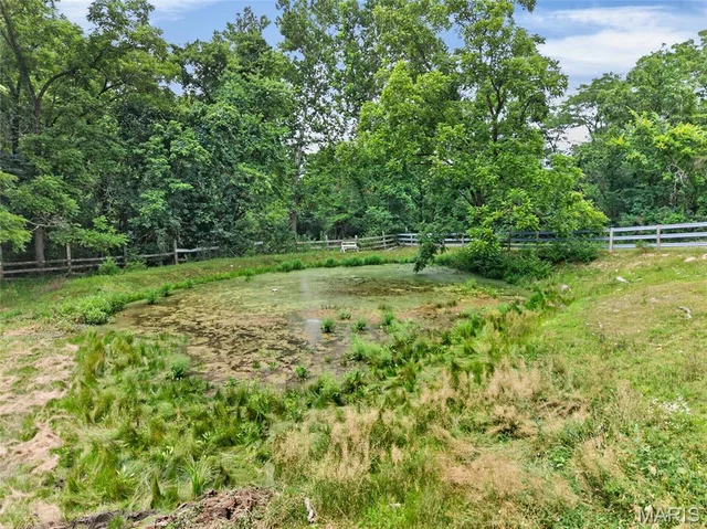 Primary bedroom — 20407 Highway T Waynesville Missouri real estate