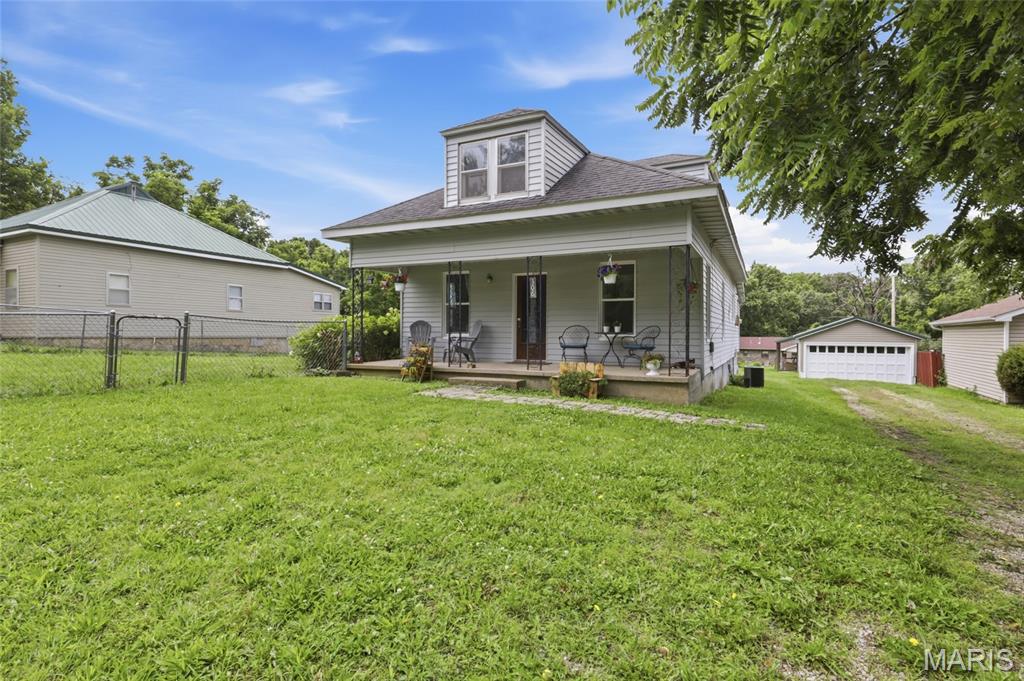 Front exterior — 306 W Main Street Iberia Missouri real estate