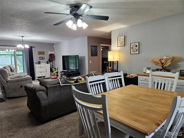 Living room — 23720 Taffy Lane St Robert Missouri real estate