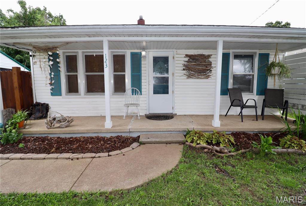 Front exterior — 123 Cedar Crest Drive Lebanon Missouri real estate