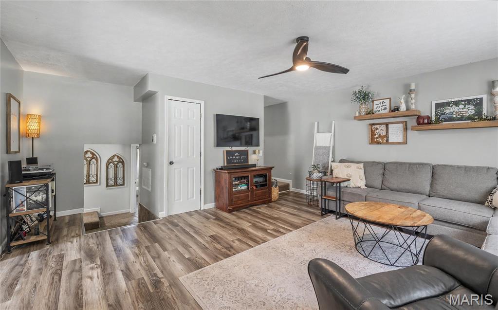 Kitchen — 11192 W Little Oaks Road Rolla Missouri real estate
