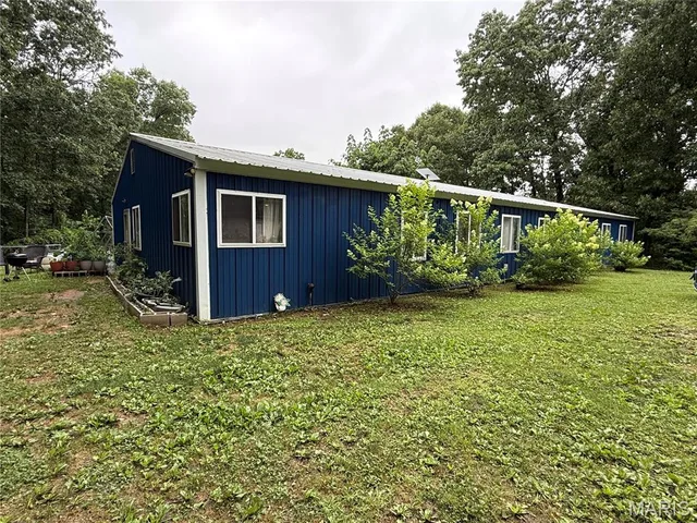 Front exterior — 7981 County Road 5090 West Plains Missouri real estate