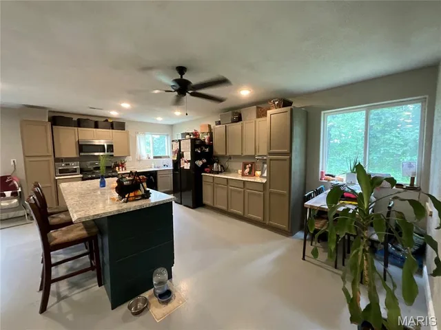 Kitchen — 7981 County Road 5090 West Plains Missouri real estate