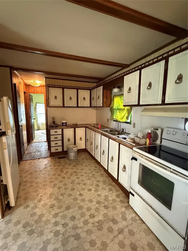 Kitchen — 26985 Sweden Laquey Missouri real estate