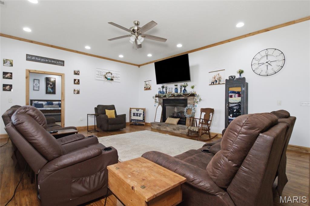Kitchen — 16705 Oak Hill Dr Road Houston Missouri real estate