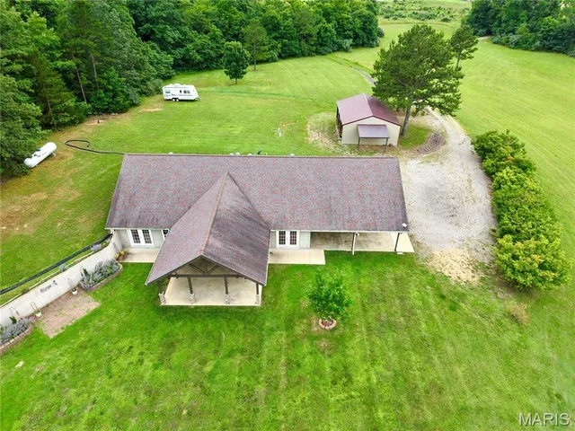 Front exterior — 86 Private Road 34-139 Piedmont Missouri real estate