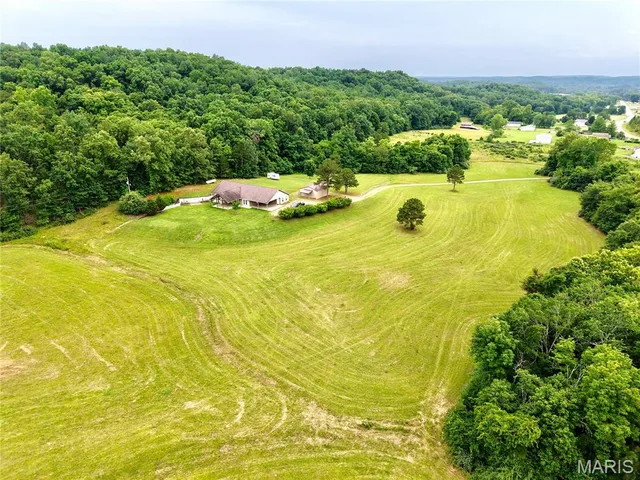 Primary bedroom — 86 Private Road 34-139 Piedmont Missouri real estate