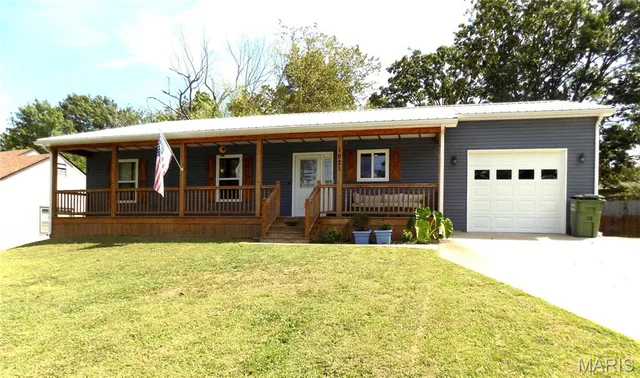 Front exterior — 1021 Morrell Avenue Rolla Missouri real estate