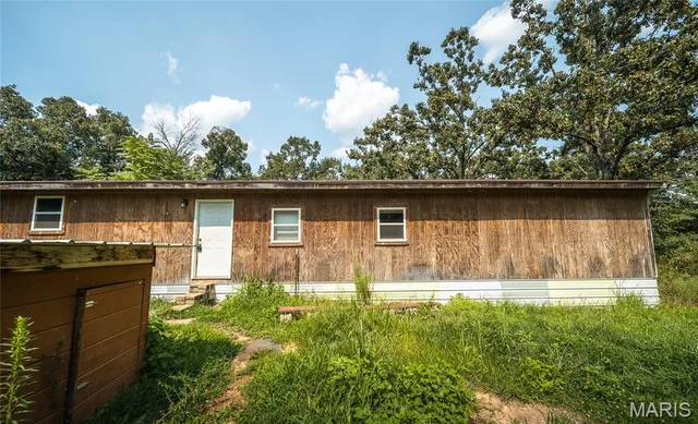 182 Bucky Lane, Montreal MO