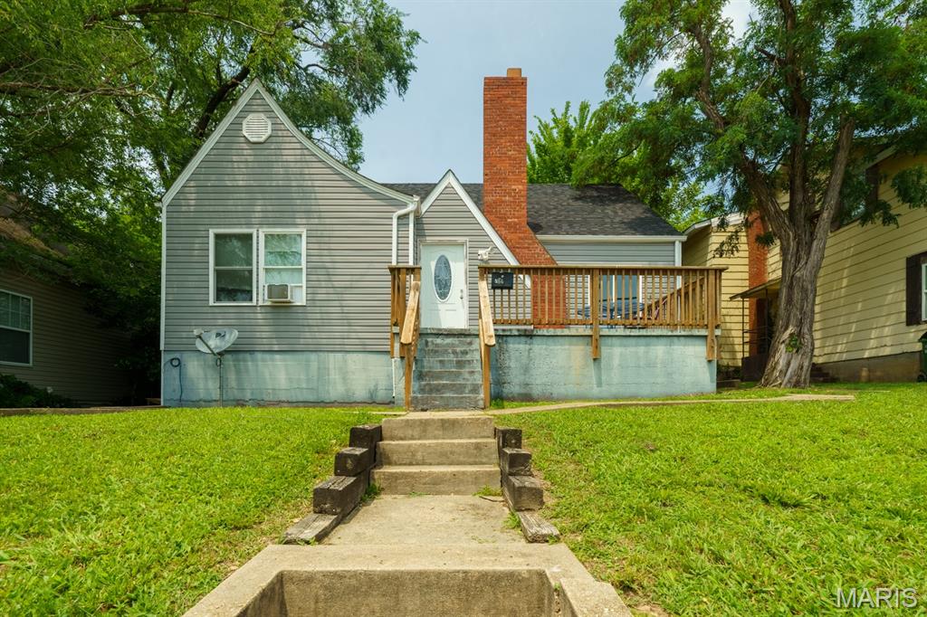 Front exterior — 709 E 10th Street Rolla Missouri real estate