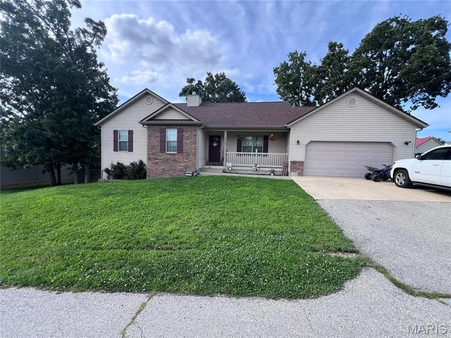 Front exterior — 23023 Ruth Lane Waynesville Missouri real estate