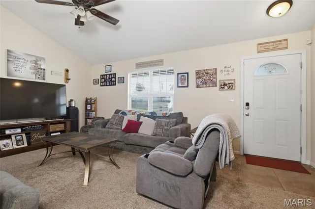 Kitchen — 23023 Ruth Lane Waynesville Missouri real estate