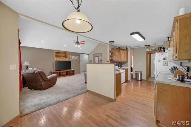 Kitchen — 24450 Remington Lane Lebanon Missouri real estate