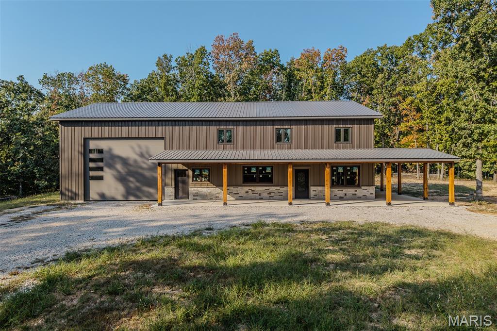 25195 McBride Lane Lebanon Missouri home for sale listed at $489,900