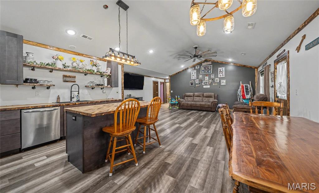 Living room — 29032 Sequoia Road Laquey Missouri real estate