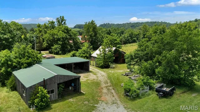 Primary bedroom — 0000 Highway E Fredericktown Missouri real estate