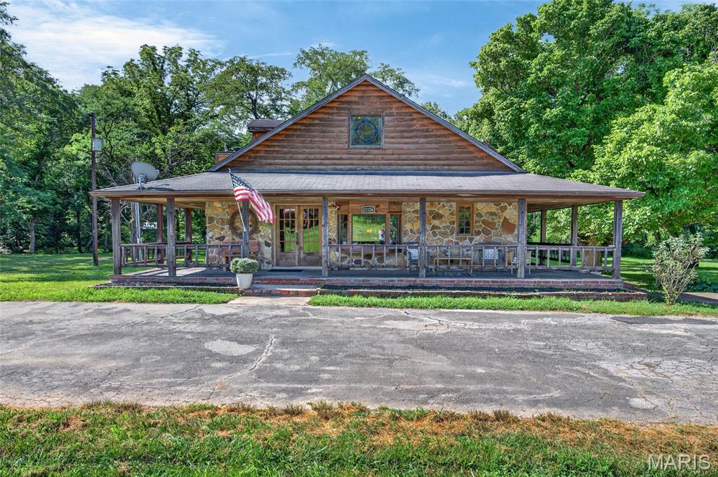 11126 Highway Z Devils Elbow Missouri 4 bedroom 5 bathroom home for sale listed at $699,900