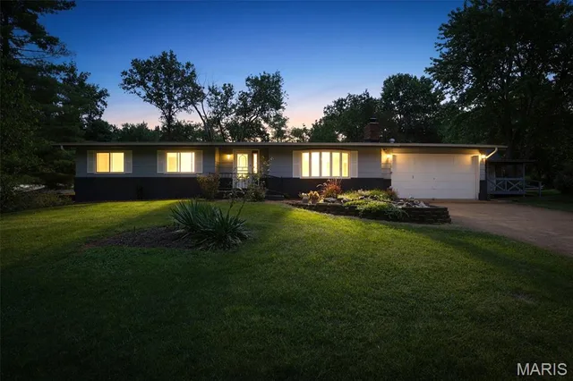 Front exterior — 8264 Mapavi Drive Bonne Terre Missouri real estate