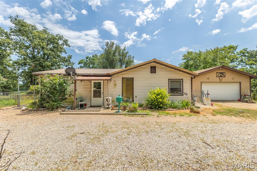 52 Carter 315 Ellsinore Missouri 1 bedroom 1 bathroom home for sale listed at $325,000