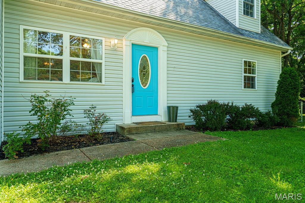 Front exterior — 1121 Sycamore Drive Rolla Missouri real estate