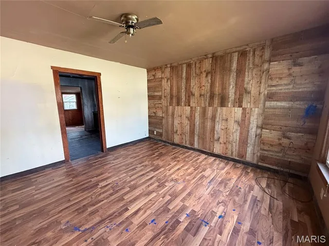 Living room — 817 N Adams Avenue Lebanon Missouri real estate