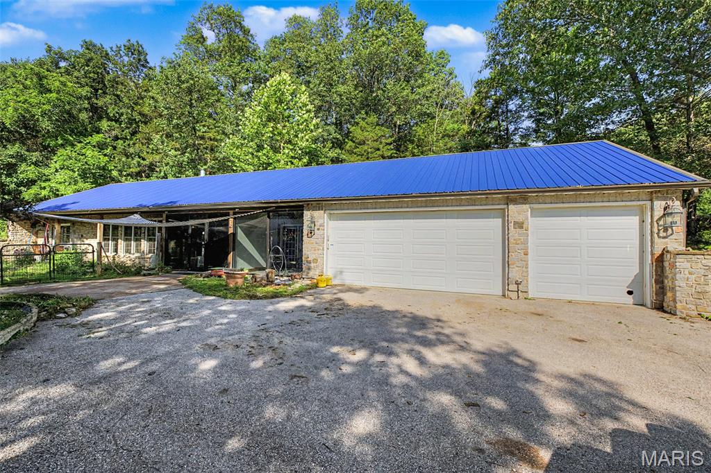 135 Wood Valley Trail Pacific Missouri 3 bedroom 2 bathroom home for sale listed at $425,000