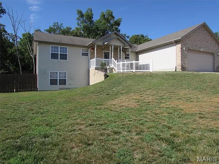 Front exterior — 138 Lyle Curtis Circle Waynesville Missouri real estate