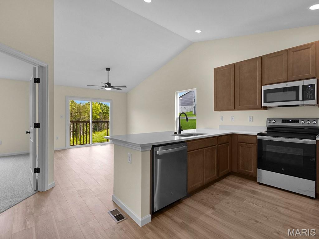Kitchen — 1910 Longview Lane Rolla Missouri real estate