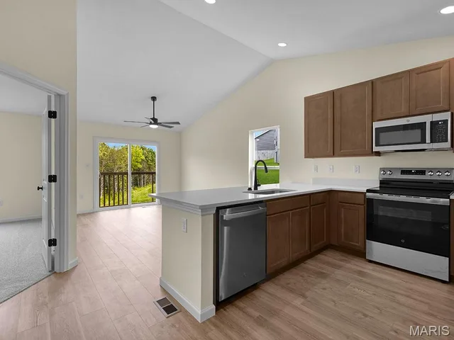 Kitchen — 1910 Longview Lane Rolla Missouri real estate